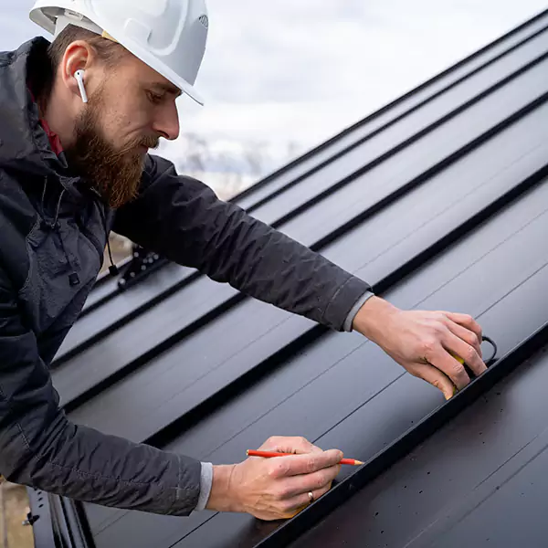 Why Oak Lawn Property Owners Choose Oak Lawn Roofing Contractors for Tin Roof Repair service?
